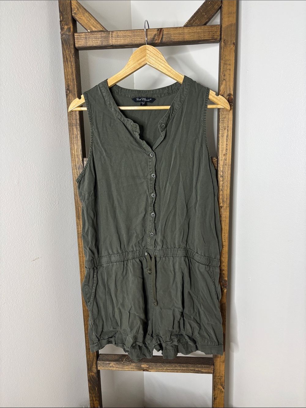 Velvet Heart Olive Sleeveless Button Romper Size L